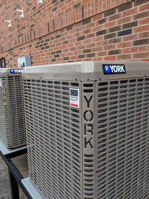 Oyen Plumbing and Heating Logo