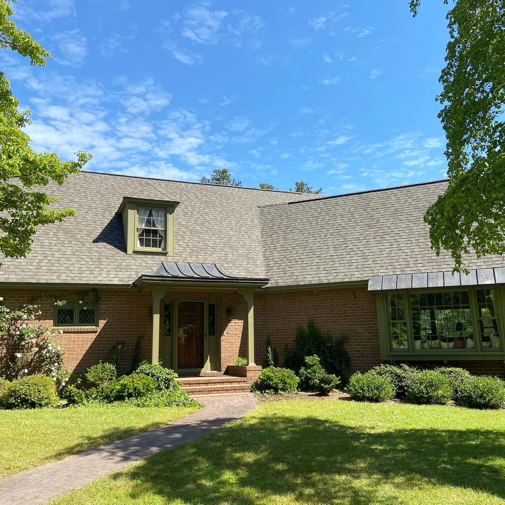 Slide of Eason Roofing