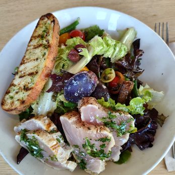 Tender Greens - Tuna Niçoise Salad - New American Near Me - Marina Del Rey, California Tender Greens - Tuna Niçoise Salad - New American Near Me - Marina Del Rey, California