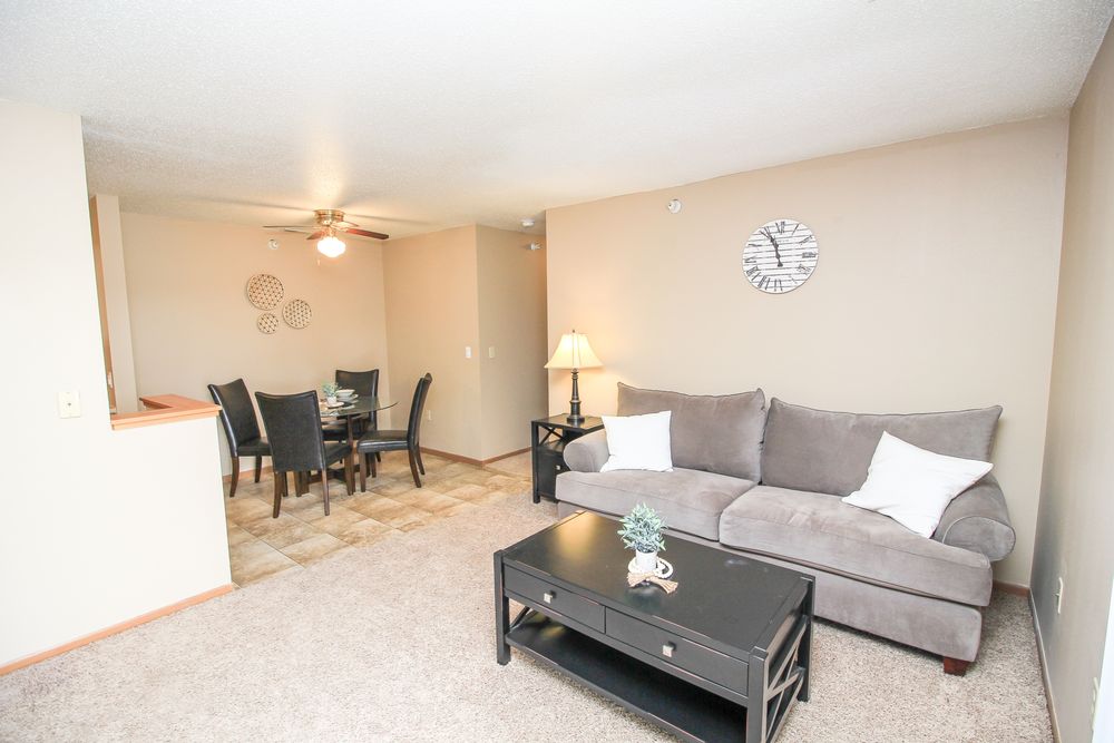 THE ARBORS Updated June 2024 31 Photos 1000 E 17th St, South