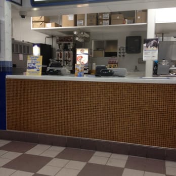 White Castle - Dining room - Fast Food Near Me - Centereach, New York