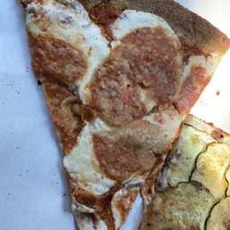 Vodka with fresh mozzarella regular slice Vodka with fresh mozzarella regular slice