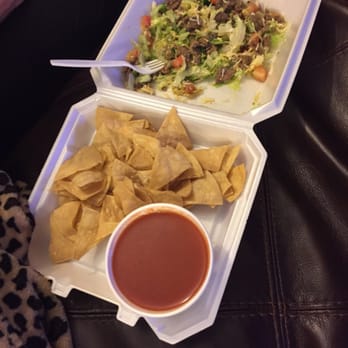 Lola's Kitchen - Gloria's Especial asada salad, Lolas' chips and sauce made from scratch!!! - Mexican Near Me - Barstow, California Lola's Kitchen - Gloria's Especial asada salad, Lolas' chips and sauce made from scratch!!! - Mexican Near Me - Barstow, California