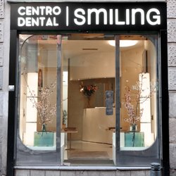 CENTRO DENTAL SMILING - FACHADA