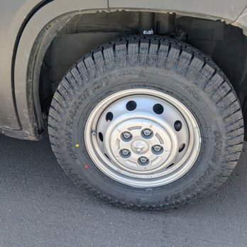 Les Schwab Tire Center - Auto Repair Near Me - Central Point, Oregon Les Schwab Tire Center - Auto Repair Near Me - Central Point, Oregon