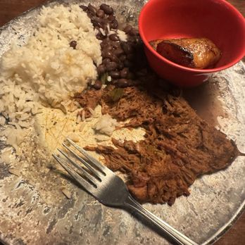 Cafecito - Ropa Vieja Platillo - Cuban Near Me - Chicago, Illinois Cafecito - Ropa Vieja Platillo - Cuban Near Me - Chicago, Illinois