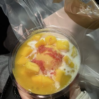 Mango Mango Dessert - Desserts Near Me - Chicago, Illinois