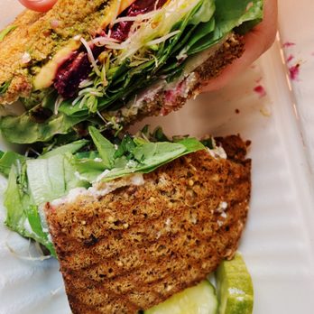 Pulp And sprout - Up-Beet Sandwich - Vegan Near Me - Asheville, North Carolina Pulp And sprout - Up-Beet Sandwich - Vegan Near Me - Asheville, North Carolina