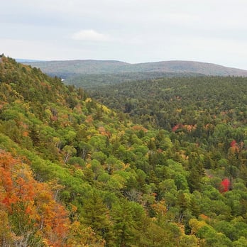Brockway Mountain Drive - Ranges of fall colors from Brockway Mountain Drive - Hiking Near Me - Copper Harbor, Michigan