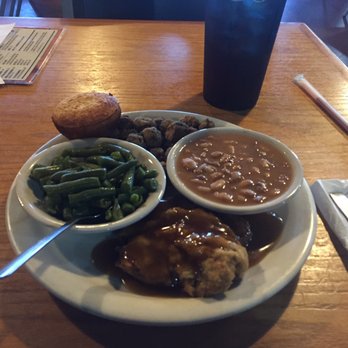 Mama Jean's Restaurant - Chicken Fried Steak with okra, green beans, pinto beans, corn bread and ice tea. - American Near Me - Florence, Alabama