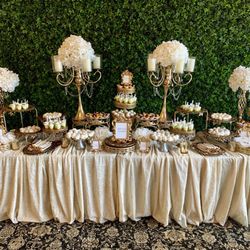 The Queen's Kitchen - Gold stand set up with ivory sequence linen, 400 pieces, With full set up and delivery