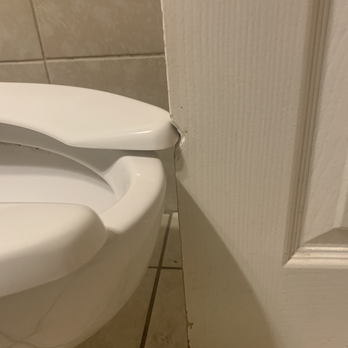 Redwood Inn Motel - FIRST INSPECTION OF ROOM AFTER CHECK IN: BATHROOM DOOR DAMAGE - Hotels Near Me - Springfield, Missouri Redwood Inn Motel - FIRST INSPECTION OF ROOM AFTER CHECK IN: BATHROOM DOOR DAMAGE - Hotels Near Me - Springfield, Missouri