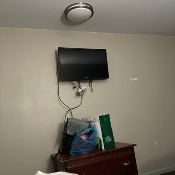 Motel 6 - The TV - Hotels Near Me - Shartlesville, Pennsylvania