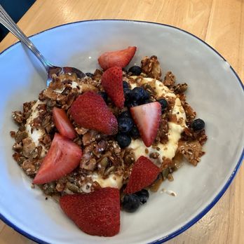 Claudine Kitchen & Bakeshop - Honey Pot - Cafes Near Me - Encino, California
