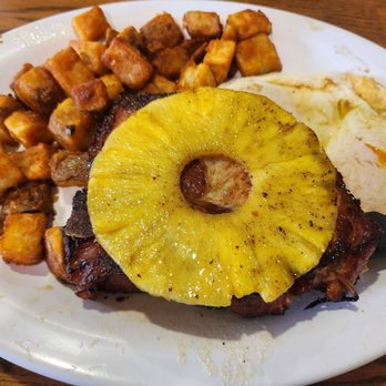Eggs 'n Things - Waikiki Beach Eggspress - Plantation Pork Chop & Eggs - Breakfast & Brunch Near Me - Honolulu, Hawaii