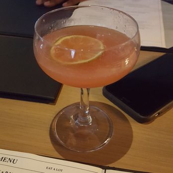 Earls Kitchen + Bar - Strawberry Daquari - Cocktail Bars Near Me - Plano, Texas