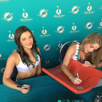 Miami Dolphins - Cheerleaders - Professional Sports Teams Near Me - Davie, Florida
