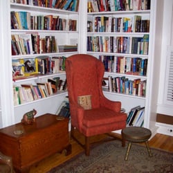 Colonial Manor Inn - The Manor Library.