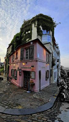 Montmartre by null