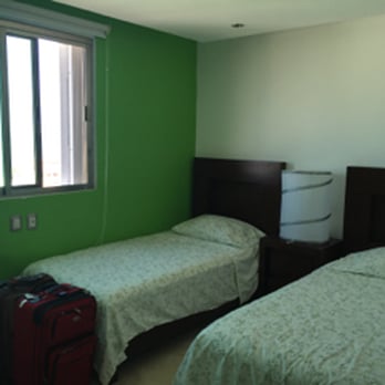 Villas Marlin - ugly 2nd bedroom with twins - Hotels Near Me - Cancún, ROO