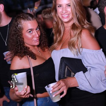 Exodos Rooftop - Live at @exodos_rooftop #ajphoto313  #Detroitnightlife #AJPHOTOGRAPHY 888-6307740 ajphoto313@gmail.com #AJPHOTO313 @AJPHOTO313 - Lounges Near Me - Detroit, Michigan