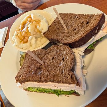Patys Restaurant - Turkey sandwich with mashed potatoes - American Near Me - Toluca Lake, California