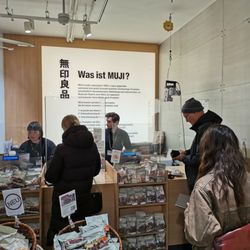 MUJI