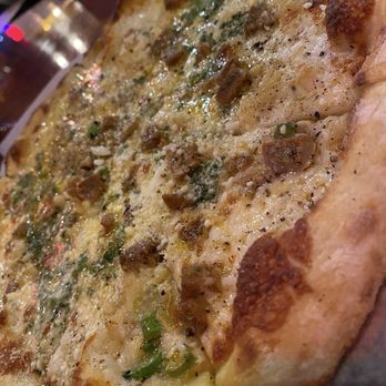 M'tucci's Italian - Garlic Sausage Pizza - Italian Near Me - Albuquerque, New Mexico