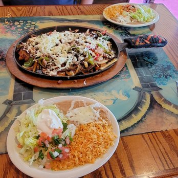 El Rancho Nuevo 747 - parillada fajitas...totally worth it for two people! - Mexican Near Me - West Chester, Ohio El Rancho Nuevo 747 - parillada fajitas...totally worth it for two people! - Mexican Near Me - West Chester, Ohio