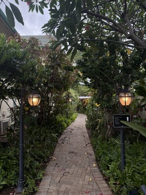Historic Wailuku Inn by null