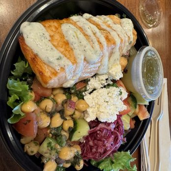 Luna Grill Cerritos - The Luna Vida Classic Bowl with salmon taste fresh and light. Perfect for an after workout meal. Thanks Ariana for the great service. - Mediterranean Near Me - Cerritos, California