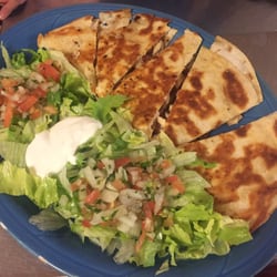 Los Arcos Mexican Grill - Quesadilla angel yuumi