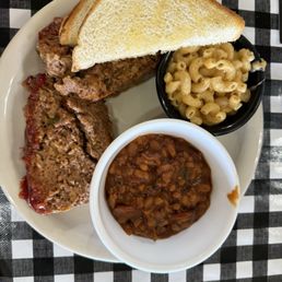 Meatloaf, cheesy macaroni & cheese, meaty baked beans, toast Meatloaf, cheesy macaroni & cheese, meaty baked beans, toast