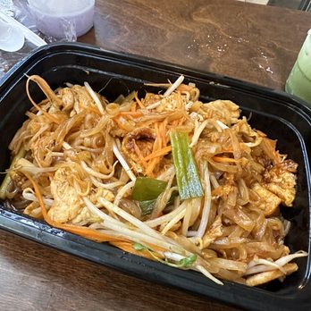 White Elephant - Pad Thai - Thai Near Me - Anaheim, California White Elephant - Pad Thai - Thai Near Me - Anaheim, California