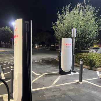 Tesla Supercharger - Tesla supercharger - EV Charging Stations Near Me - Milpitas, California Tesla Supercharger - Tesla supercharger - EV Charging Stations Near Me - Milpitas, California