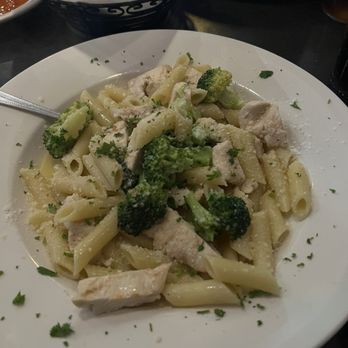 Fiorentina Grill - Broccoletta with grilled chicken - Italian Near Me - Breinigsville, Pennsylvania