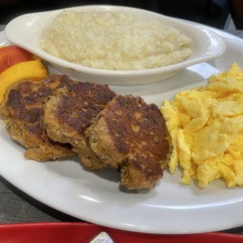 Flavor Table - Chicken sausage, eggs, and grits - Cajun/Creole Near Me - Los Angeles, California