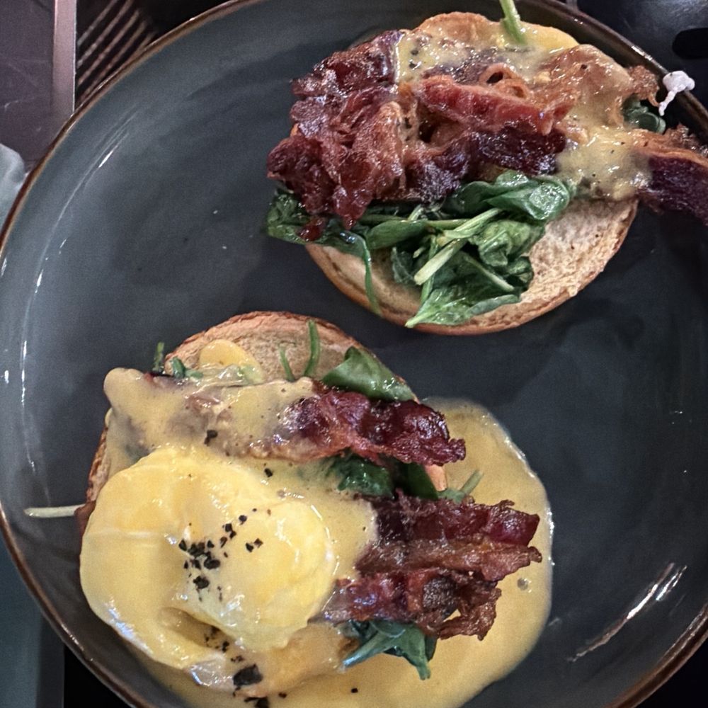 Flourish Cafe - Eggs Florentine (Note, rear egg missing, as it was on the floor) - Coffee & Tea Near Me - Newtown, Pennsylvania