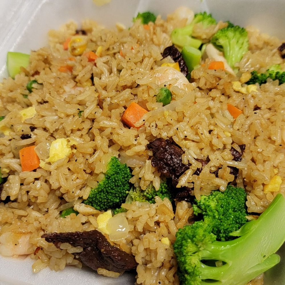 Wok N Go - rice and vegetables in a styrofoam container - Chinese Near Me - Dallas, Texas