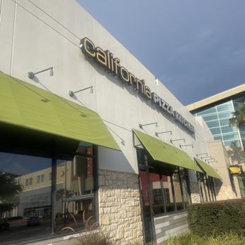 California Pizza Kitchen - Pizza Near Me - Houston, Texas