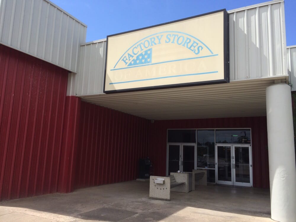 VF OUTLET Updated October 2024 805 Factory Outlet Dr, Hempstead