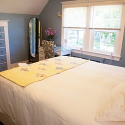 Baker City Blue Door Inn - Our Sunny Blue Room