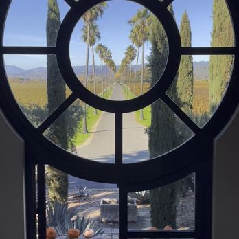 HipTrips - The picturesque Round Pond Estate ,         Rutherford, CA - Wine Tours Near Me - Napa, California