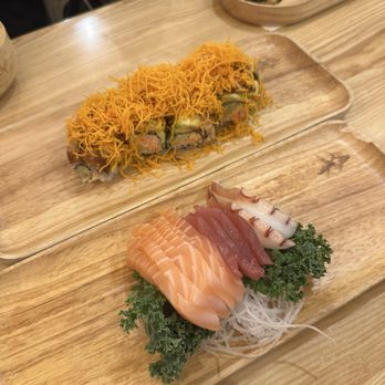 Akino - Salmon & Tuna sashimi Akino roll - Sushi Bars Near Me - Flushing, New York Akino - Salmon & Tuna sashimi Akino roll - Sushi Bars Near Me - Flushing, New York