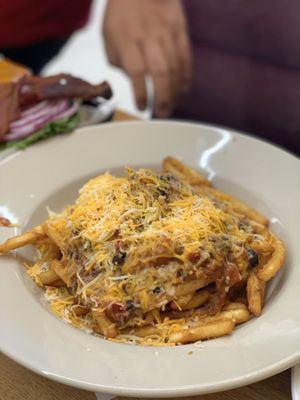 Photo of Tioga Gas Mart & Whoa Nellie Deli - Lee Vining, CA, US. Chili Cheese Fries