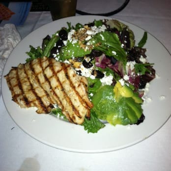 Willie T's - Goat cheese and avocado salad with grilled chicken - Bars Near Me - Key West, Florida Willie T's - Goat cheese and avocado salad with grilled chicken - Bars Near Me - Key West, Florida