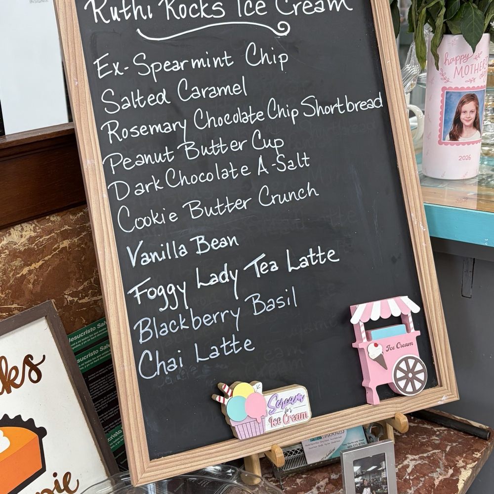 Piefalootin - Desserts Near Me - Garland, Texas Piefalootin - Desserts Near Me - Garland, Texas