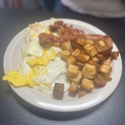 Ziggys Cafe - Country breakfast with three eggs.