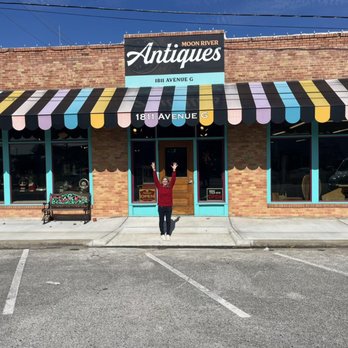 Moon River Antiques - Antiques Near Me - Rosenberg, Texas