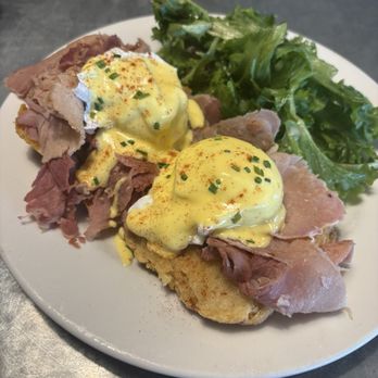 Commune - Biscuit Egg Benedict - Cafes Near Me - Virginia Beach, Virginia